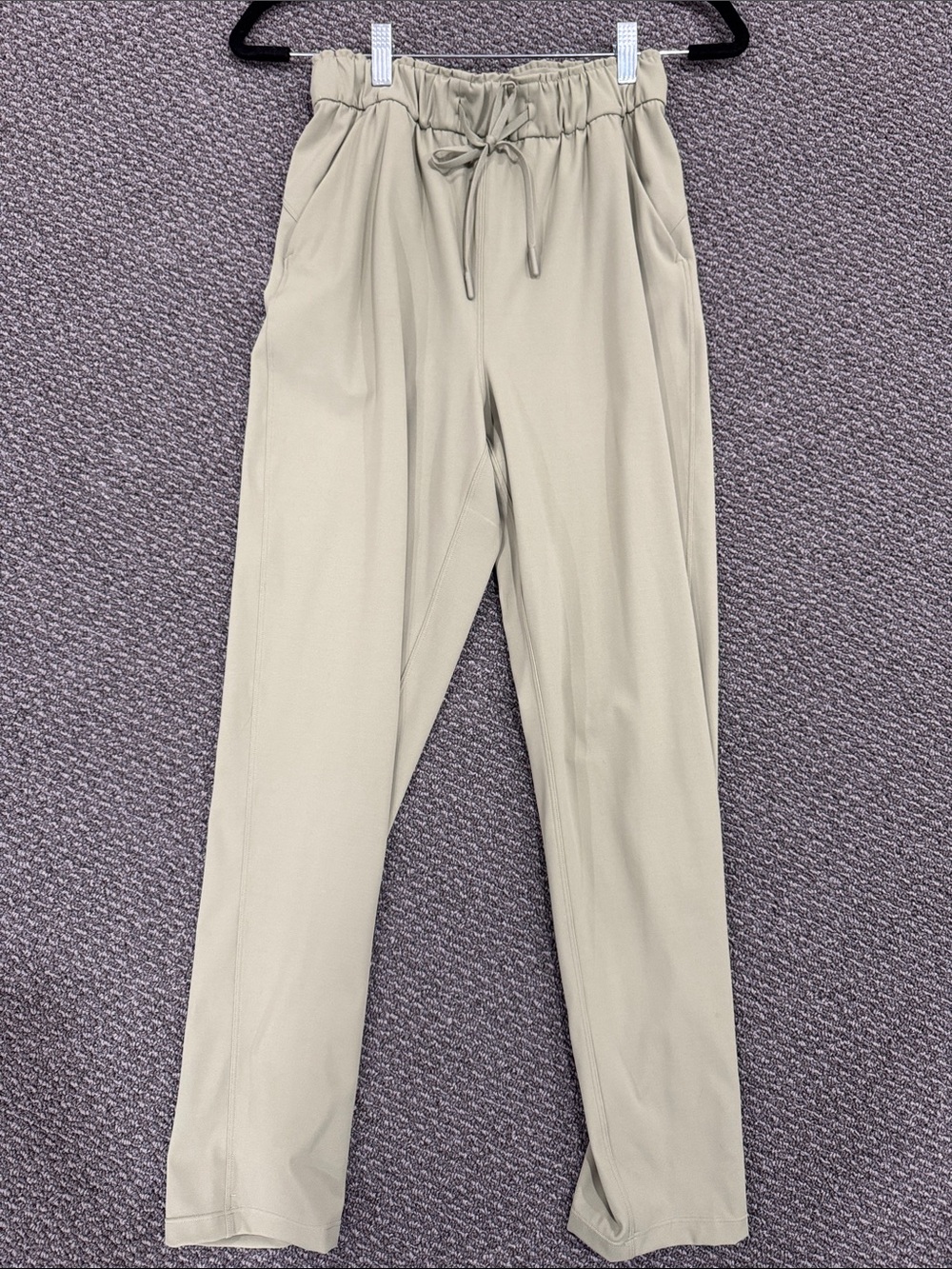 Women’s Lululemon drawstring pants